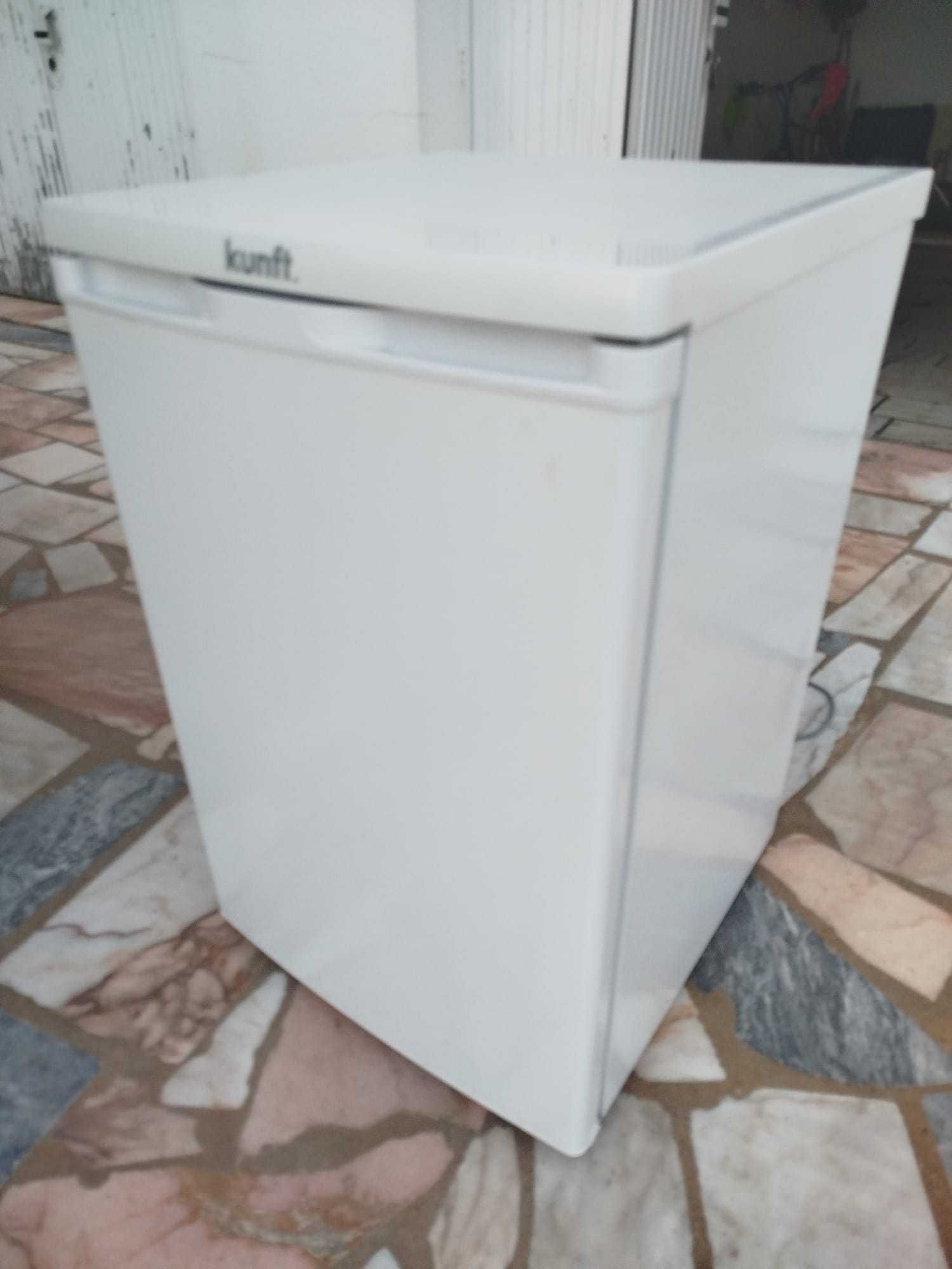 Frigorífico Mini Bar KUNFT 109L