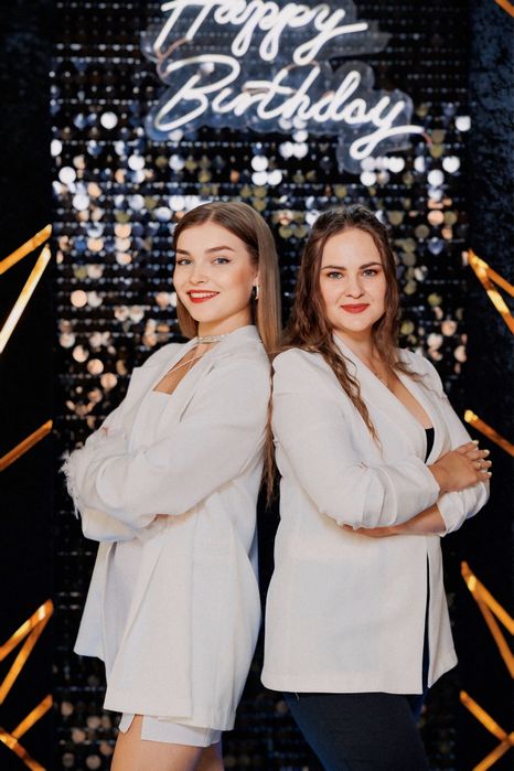 Анна Дрібна та Олена Демі Ведуча ваших свят та жива музика