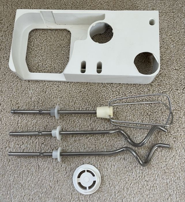 Запчастини та підставка до міксера Рось