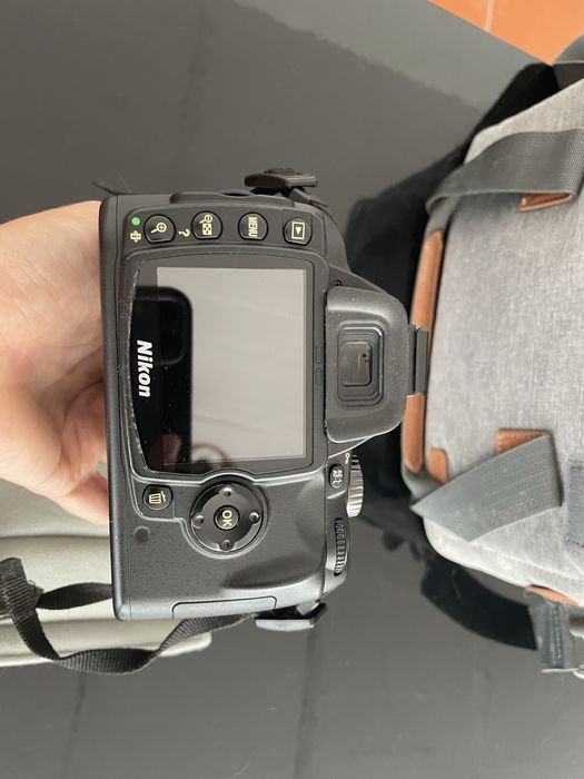 Nikon D60 + Lente 18-55mm + Bolsa