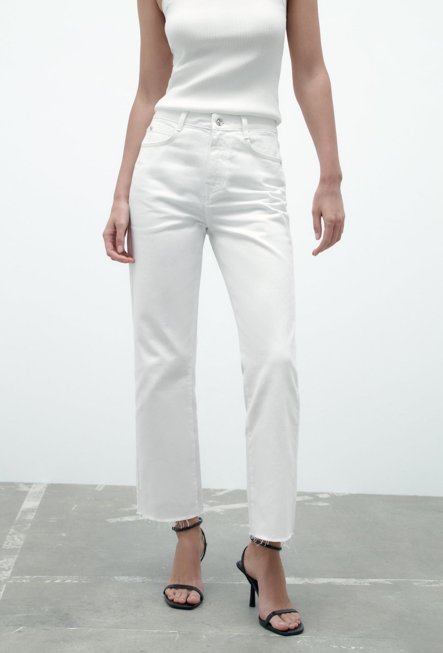 Zara білі джинси