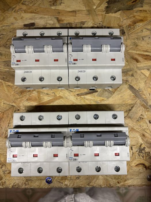 Автоматичний вимикач Eaton Moeller PLHT-C80/3 20 кА 3p C 80 А (248039)