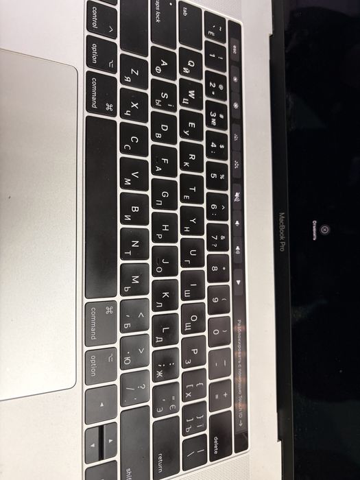 Macbook pro 15 inch 2017 touch bar