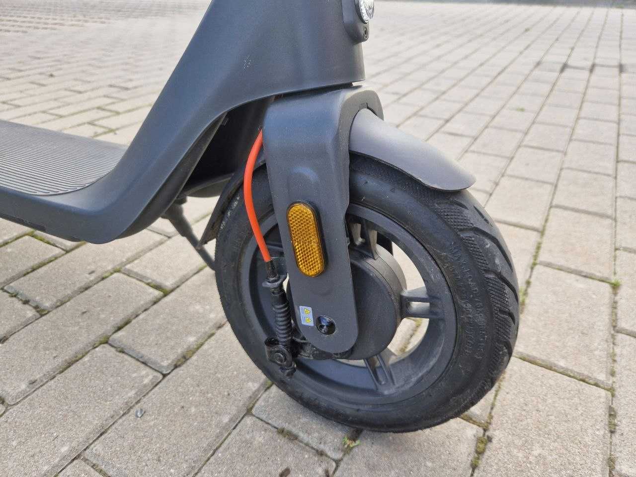Hulajnoga elektryczna XIAOMI Electric Scooter 4 Lite (2nd Gen)