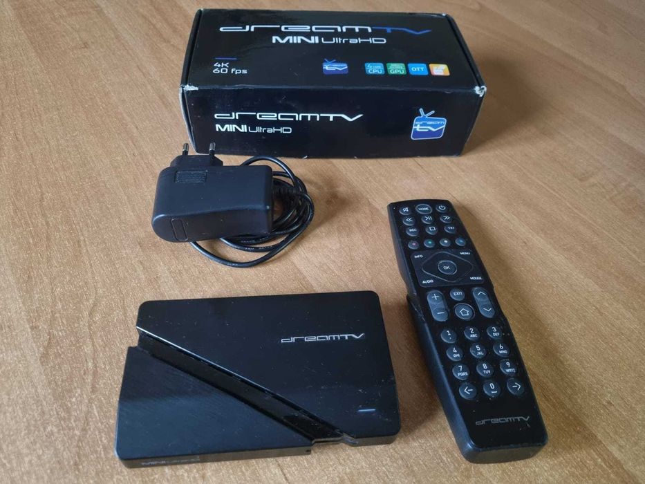 DreamTV Mini Ultra HD Iptv Streamer Bluetooth Smart TV Box