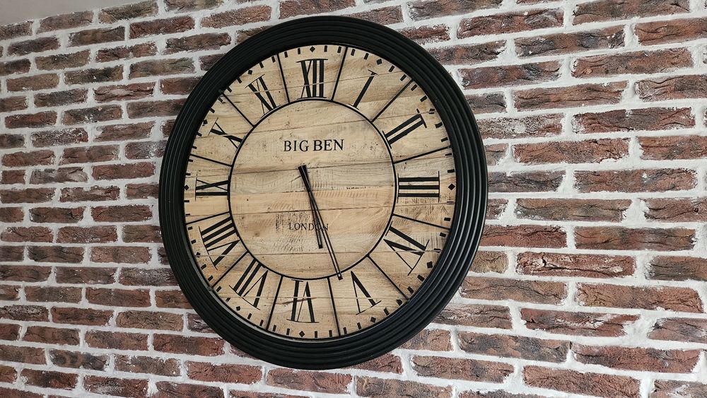 Zegar drewna mango