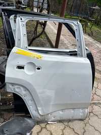 Jeep Renegade двері задні