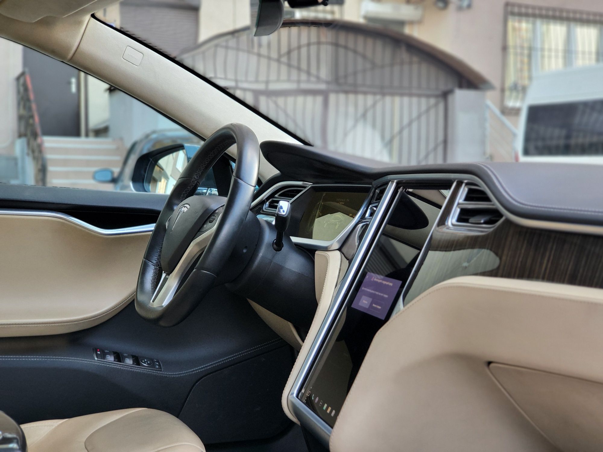 Tesla Model S P85+ 2014р.без дтп в наявності з Норвегії