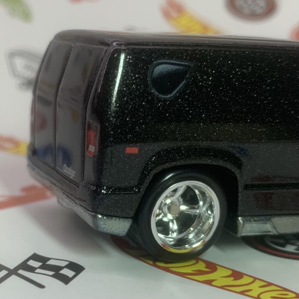 Hot Wheels ‘77 Custom Dodge Van