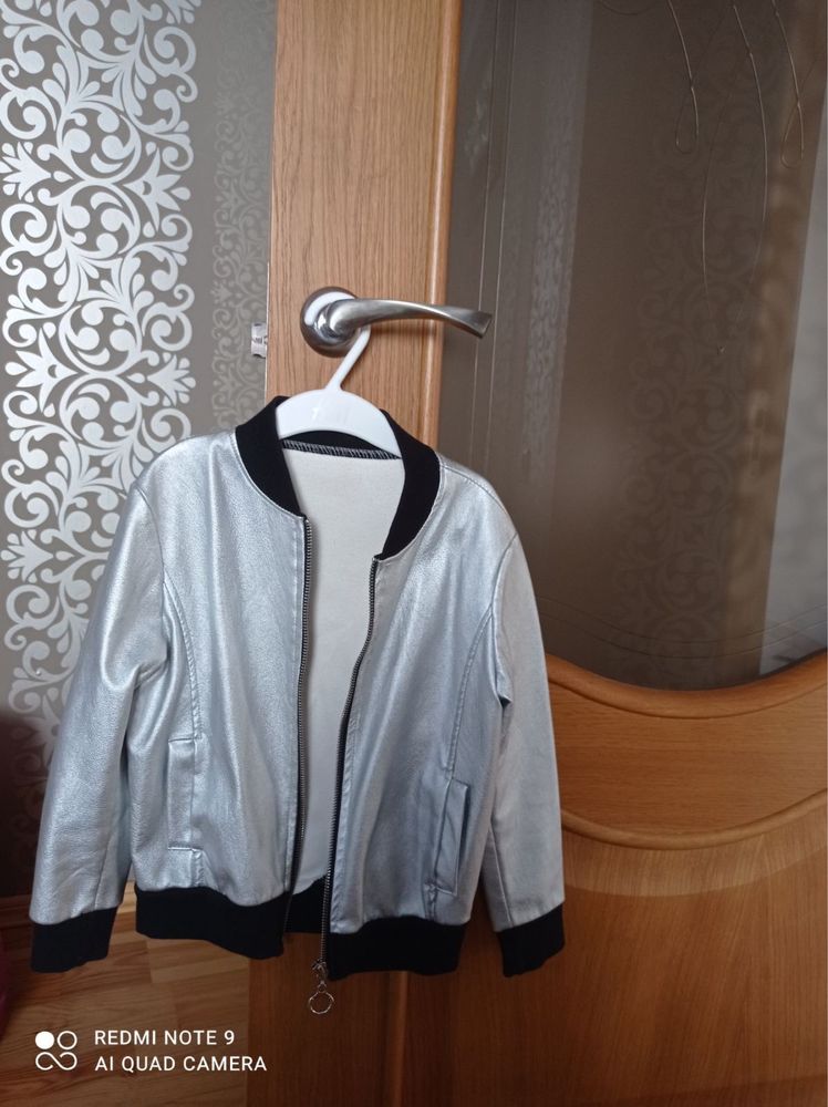 Курточка,косуха,куртка для дівчинки 5-6 років 110-116 ріст