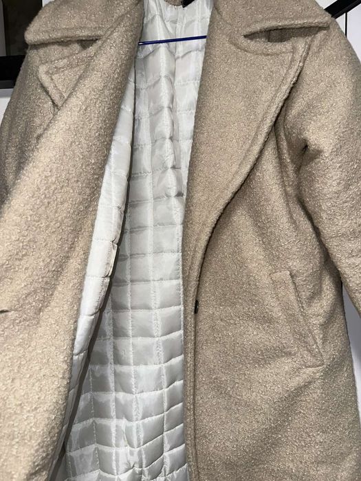 Продам зимове пальто бежеве вовняне з підкладкою