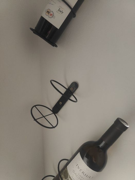 Sprzedam wieszaki na wino