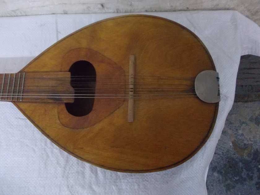 Stara mandolina 67 cm.