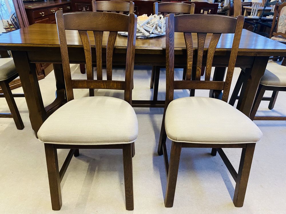 Duży stół z 4 krzesłami i 2 tronikami :) 100% DĄB :)