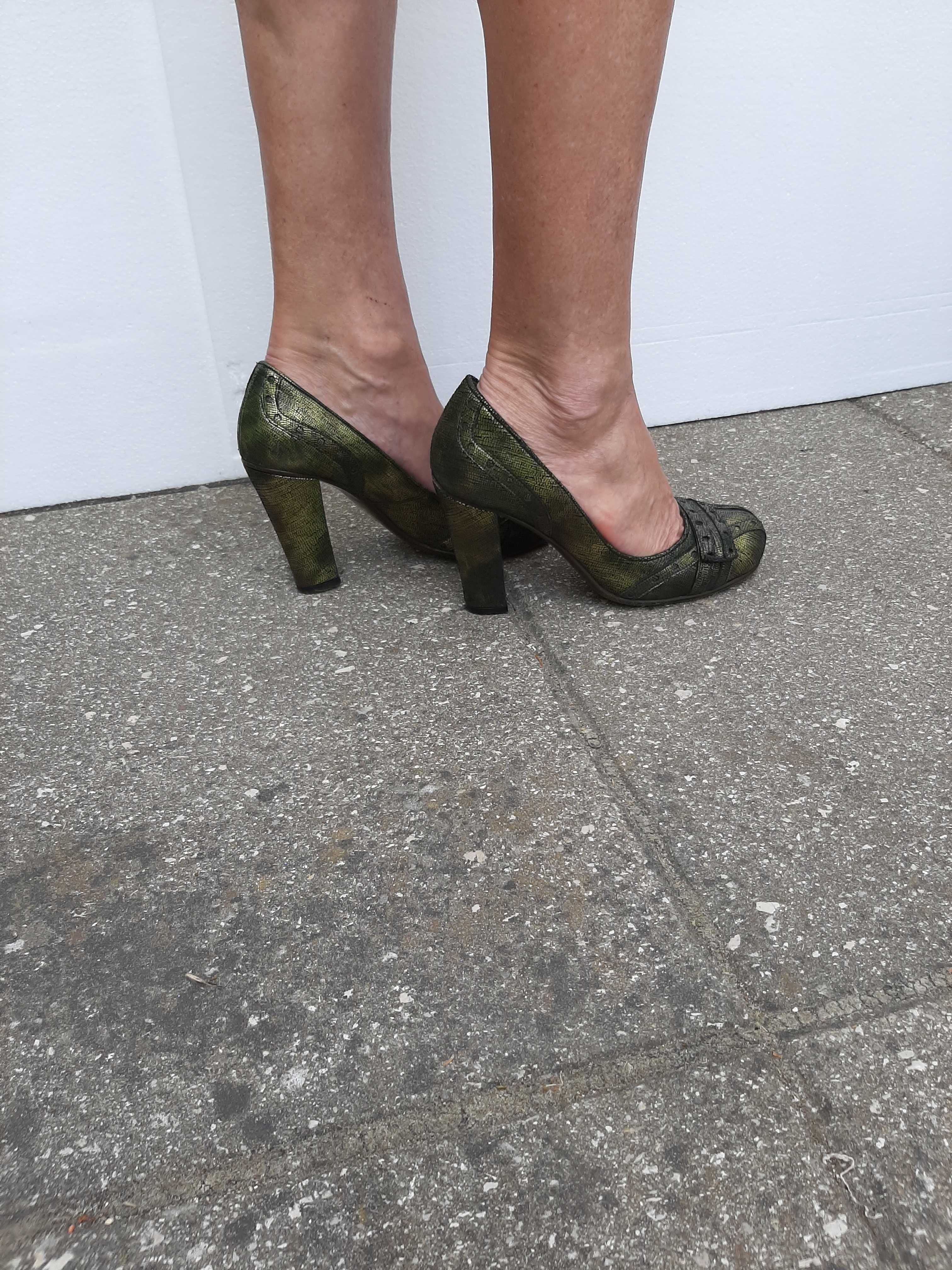 Sapatos cor "Verde Mosca" - Paulo Brandão