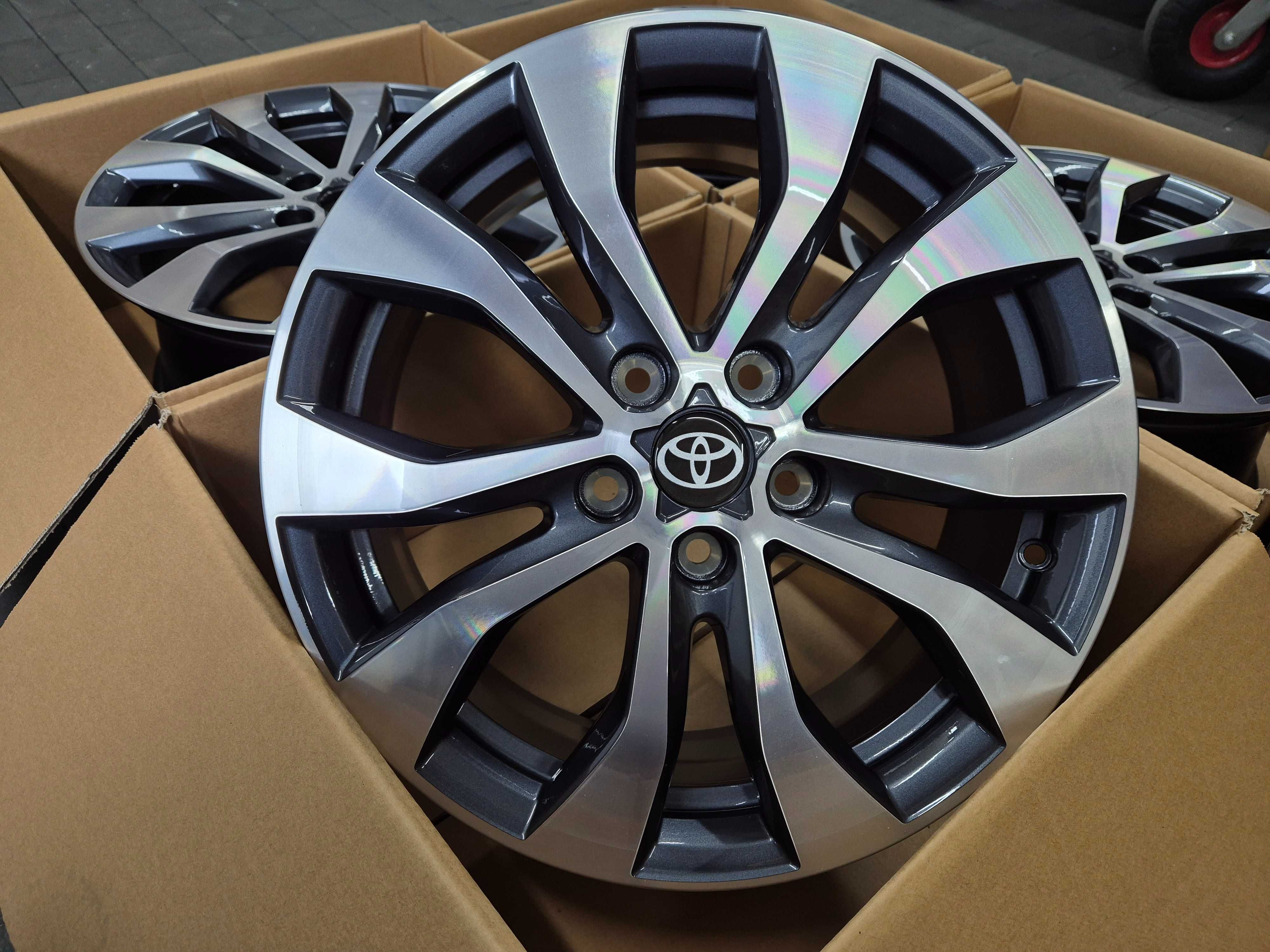 Felgi 17 TOYOTA Auris, Avensis, Corolla RAV4, Yaris Cross C-HR Camry