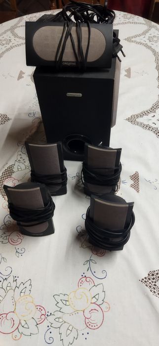 Colunas home - cinema para computador creative