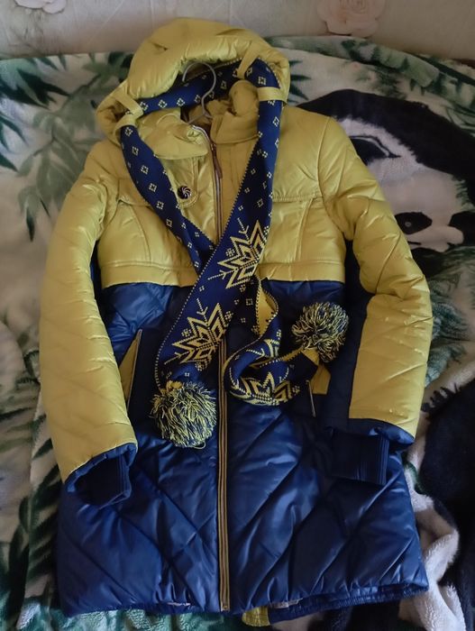 Зимняя женская куртка, р. 42