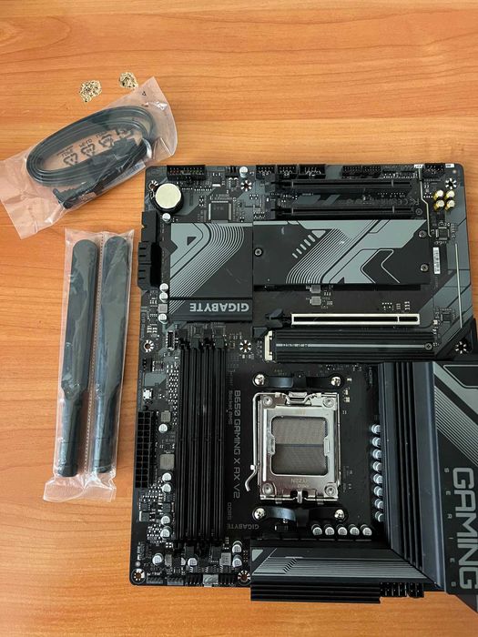 Материнська плата Gigabyte B650 Gaming X AX V2 sAM5
