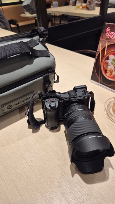 Sony a6700 com extras
