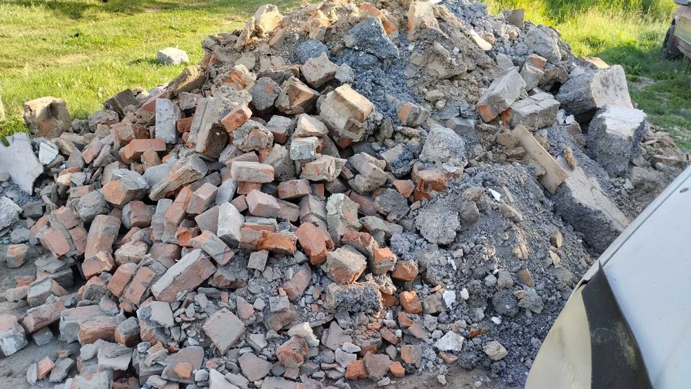 Мусор строительный. Бесплатно.  Сміття будівельне безкоштовно.