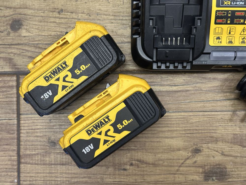 [Zestaw] 2x Bateria akumulator 18V 5Ah | ładowarka DCB1104 DeWalt
