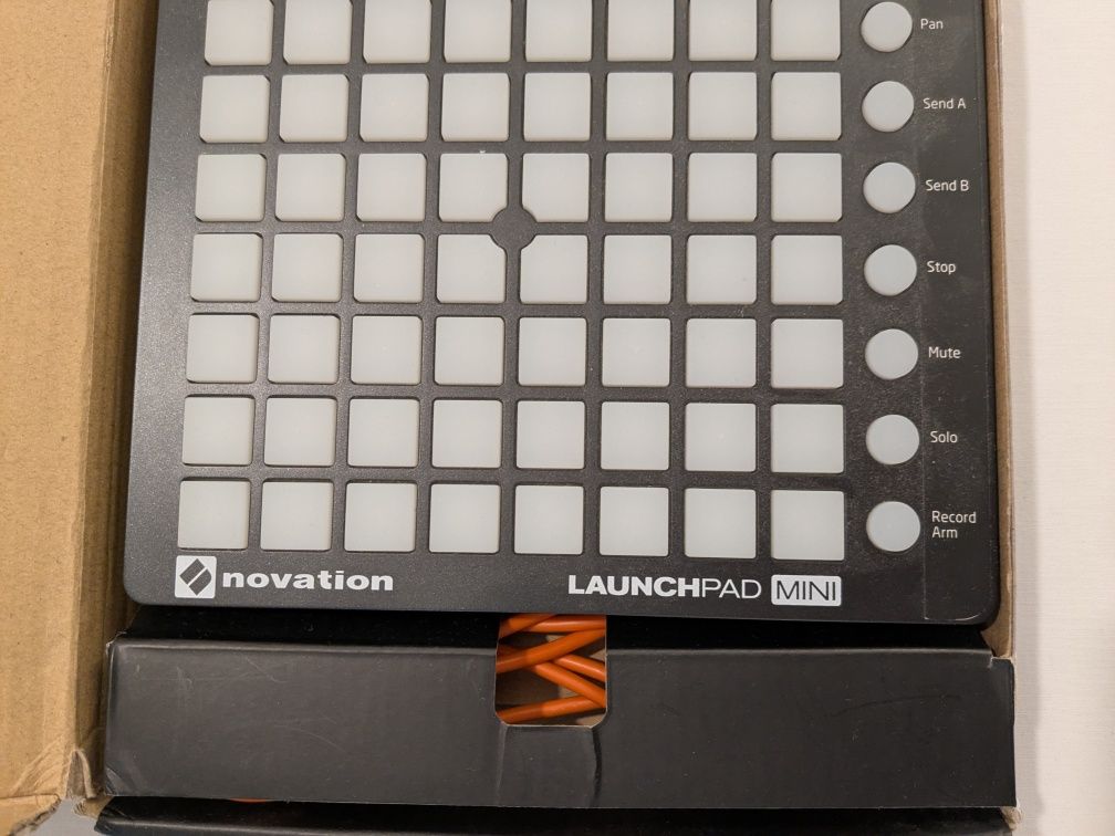 Novation Launchpad Mini MK2
