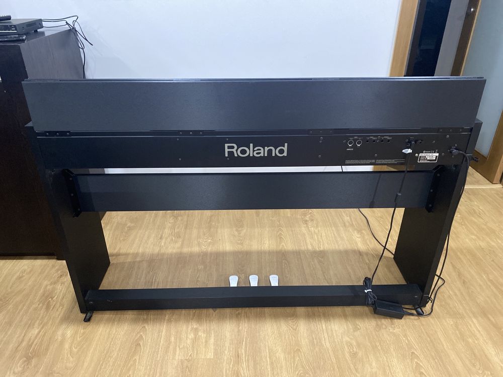 Piano digital Roland F-110