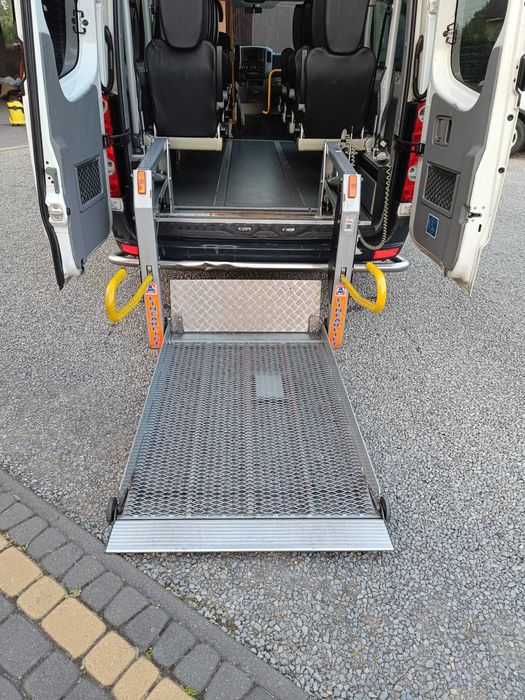Volkswagen Crafter 2,0 TDI 2013 r 9 osobowy winda dla wózków Opłacony