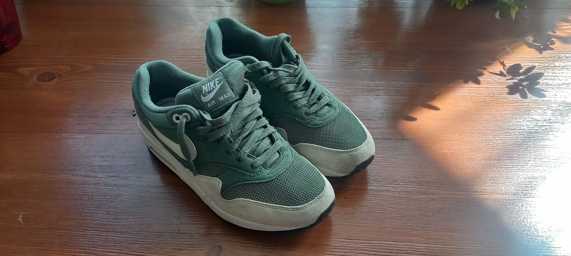Оригінальні кросівки Nike Air Max