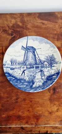 Porcelanowy dekoracyjny talerz z Delft 23cm. Sygnowany