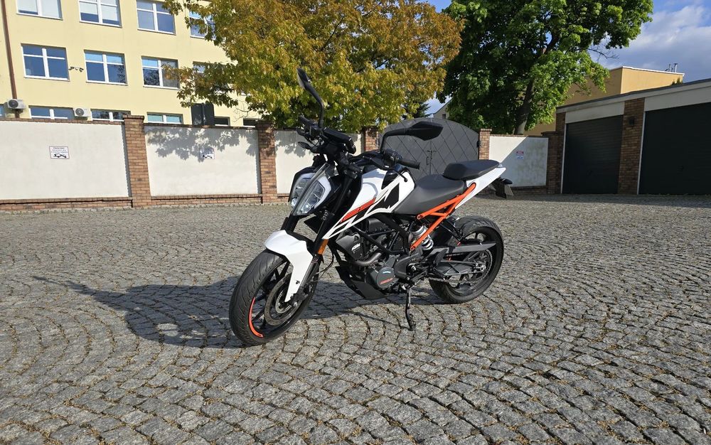 KTM Duke KTM DUKE 125 bardzo dobry stan niski przebieg