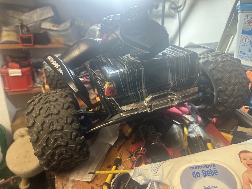 Traxxas revo 3.3