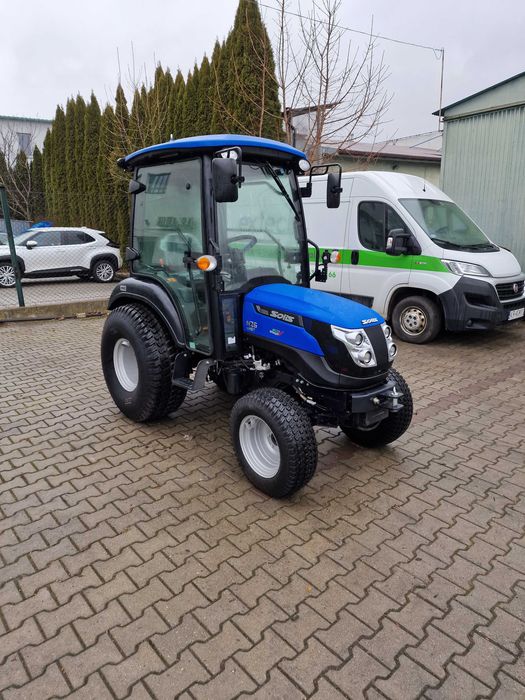 Traktor Solis 26 HST z oryginalną kabiną, koła trawiaste , 25 KM