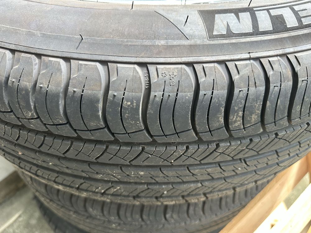 235/65/R18 літня гума Michelin як нова 21 рік