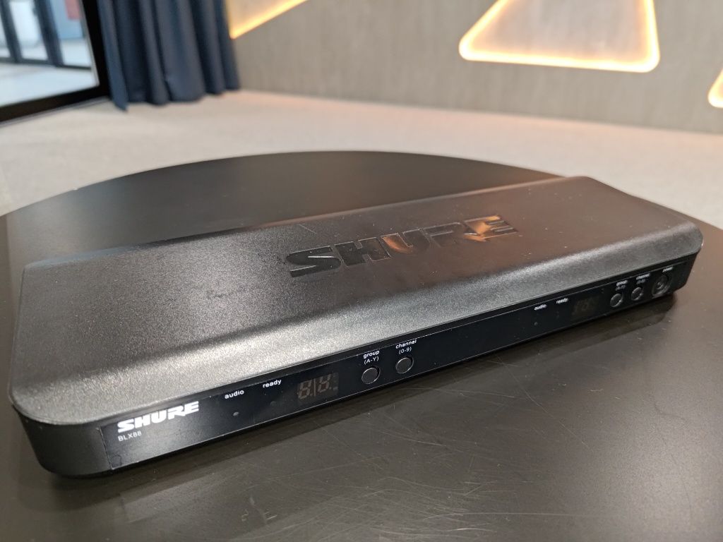 Радіостанція з мікрофонами Shure BLX88 PG58
