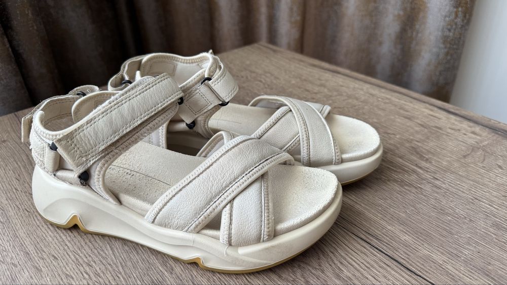 Сандалі жіночі Ecco Chunky