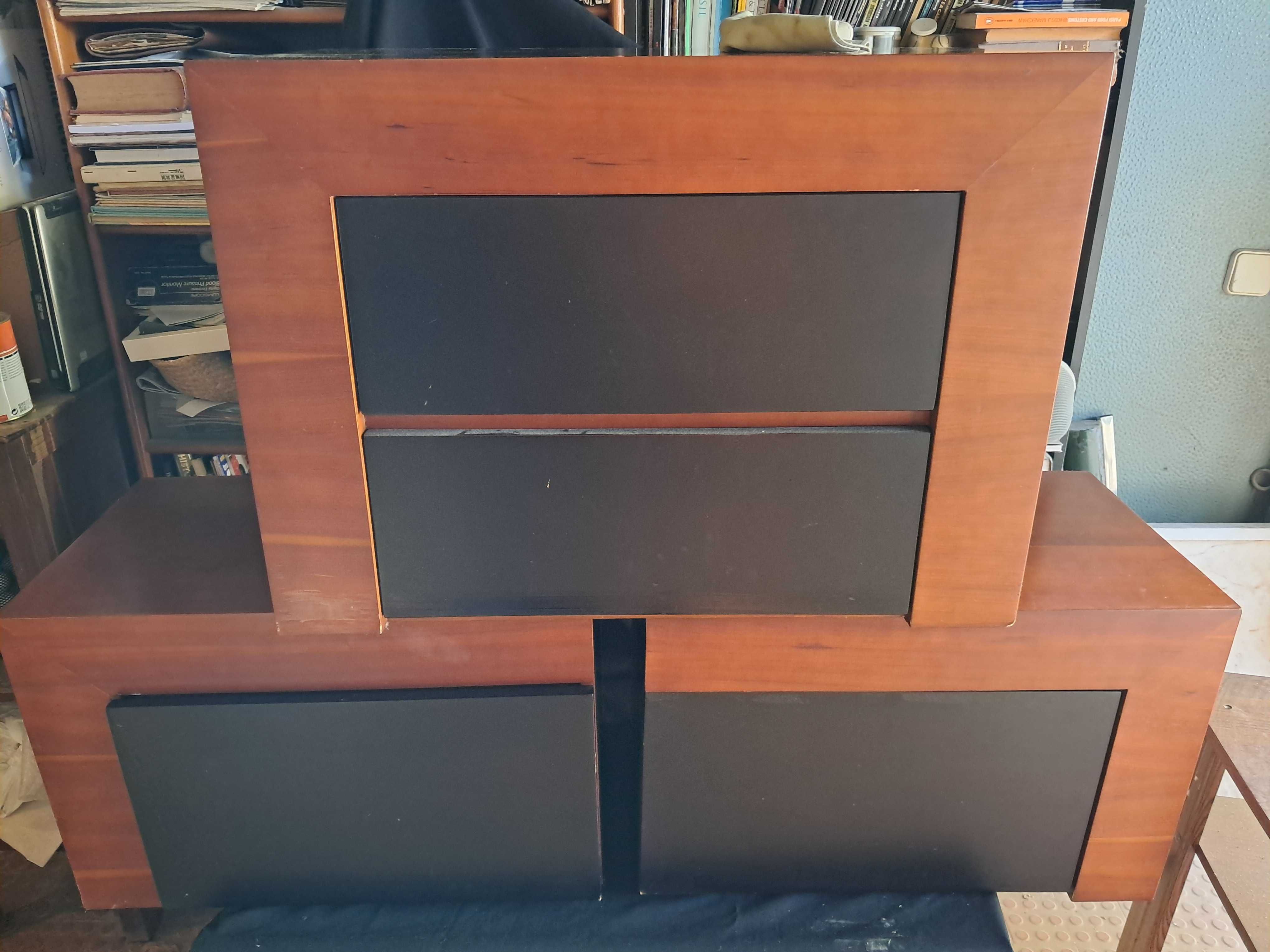 conjunto.. Cómoda e mesa de cabeceira