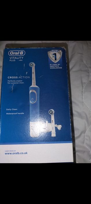 Elektryczna szczoteczka do zębów Oral -b, Braun,Vitality Plus