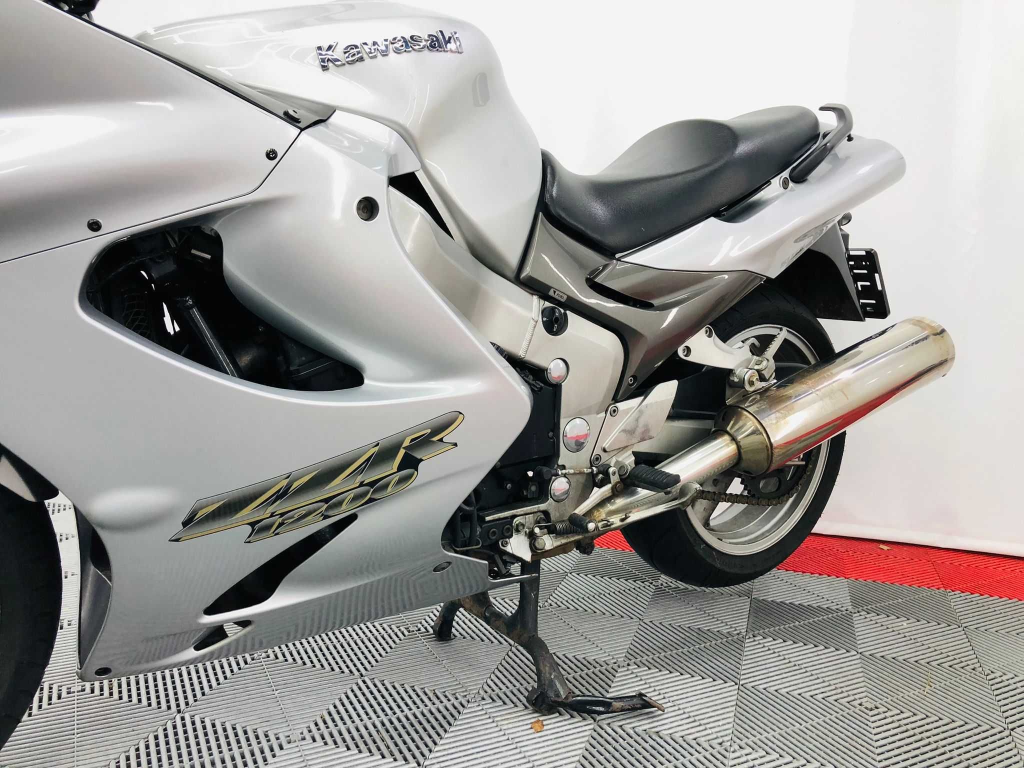 Kawasaki ZZ-R 1200 04/2002 64.166km WARSZAWA-WAWER zarejestrowany w PL