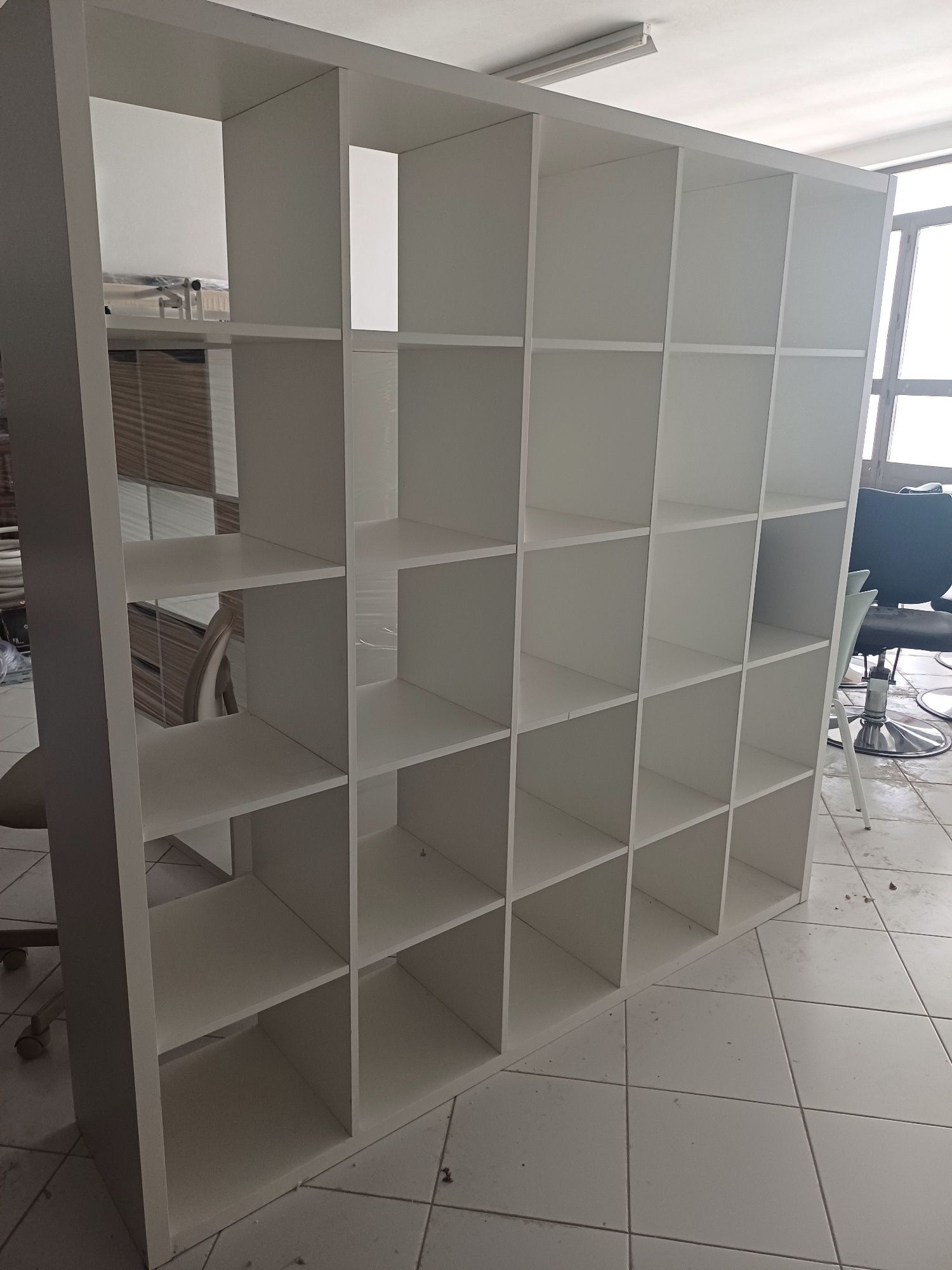 Estante Ikea Kallax 25 nichos