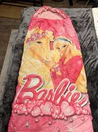 Śpiwór Barbie idealny również do zabawy, nocka u koleżanki