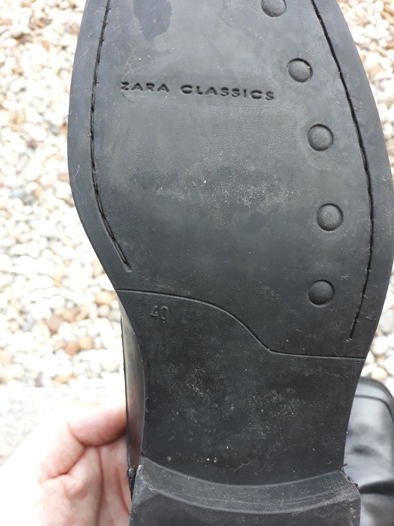 Sapatos em pele da Zara