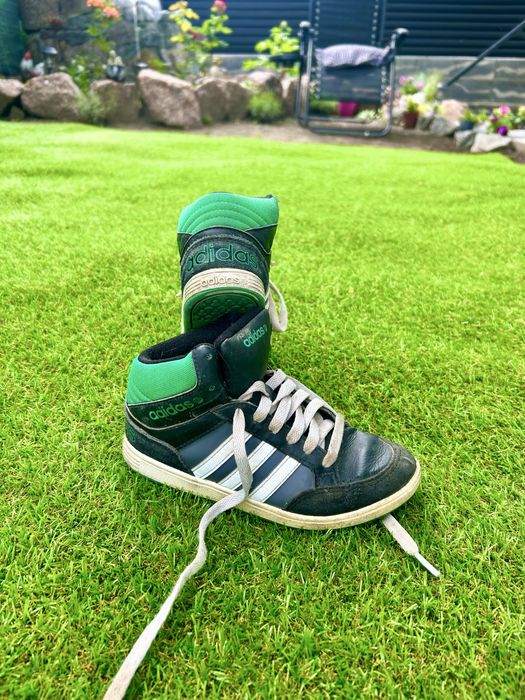 Легенькі кеди adidas