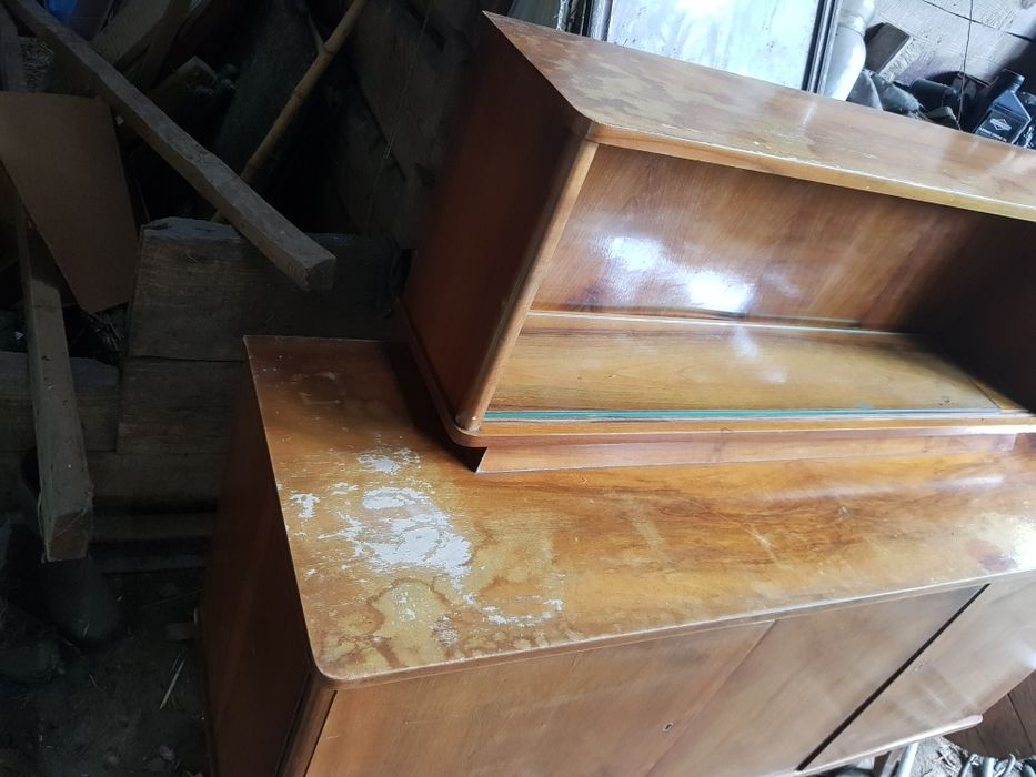 Kredens z PRL do odświeżenia