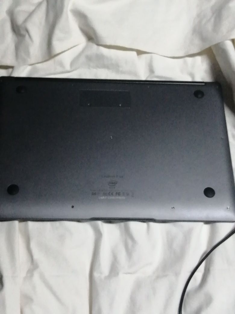 Chuwi Lapbook Plus écran 15.6 polegadas com carregador