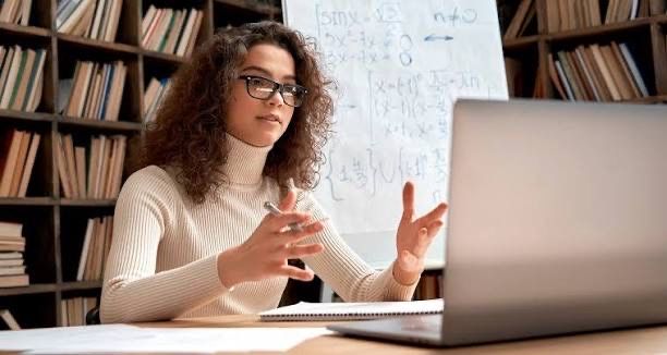 Репетитор з української онлайн