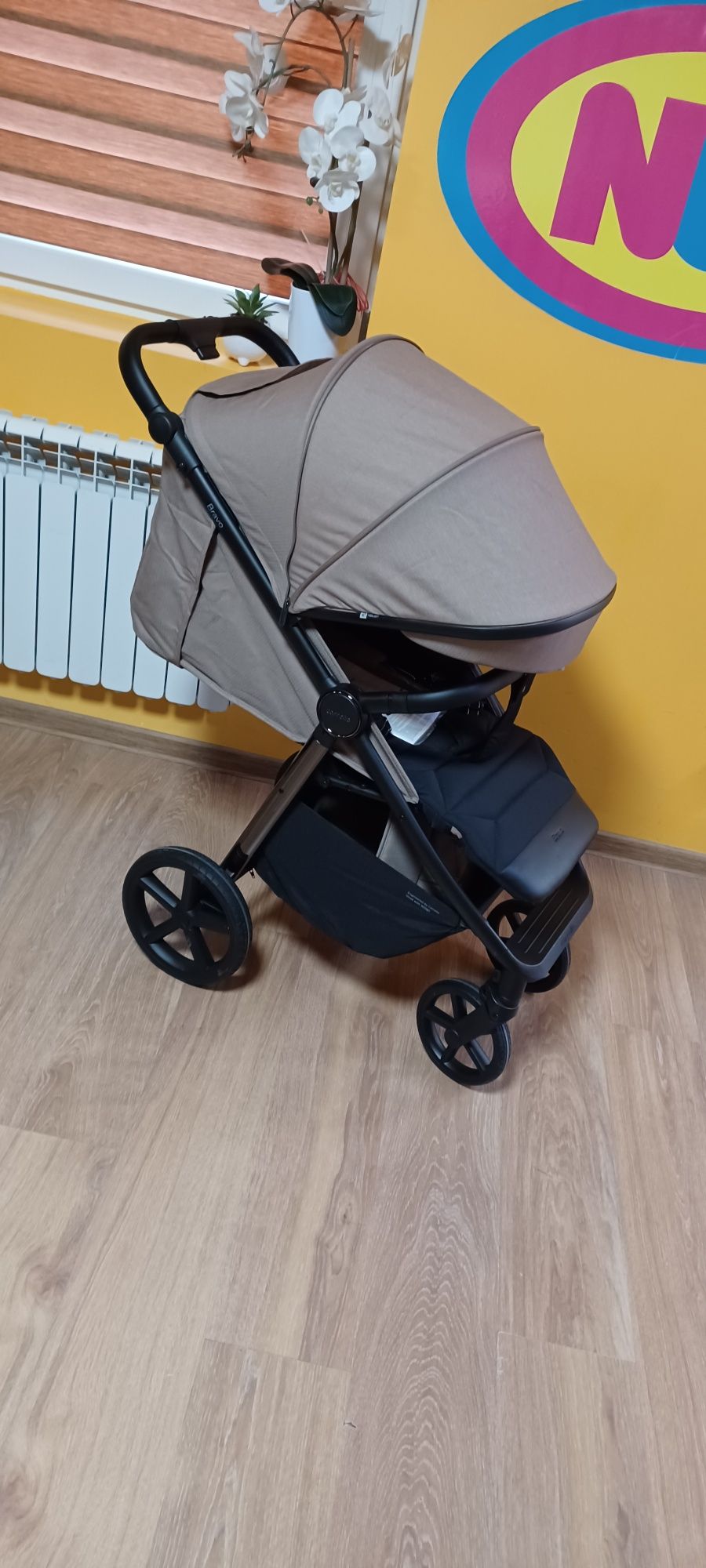 Carrello Bravo Plus nowy wózek spacerowy do 22 kg