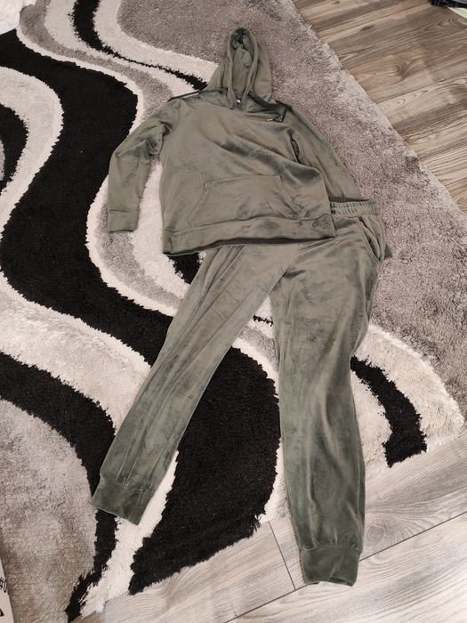 Dresy welurowe Pepco