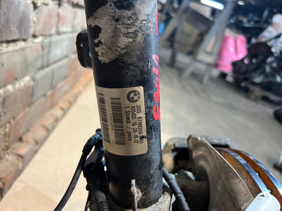 BMW 3 E90 E91 Zawieszenie zwrotnica wahacz amortyzator przód lewy